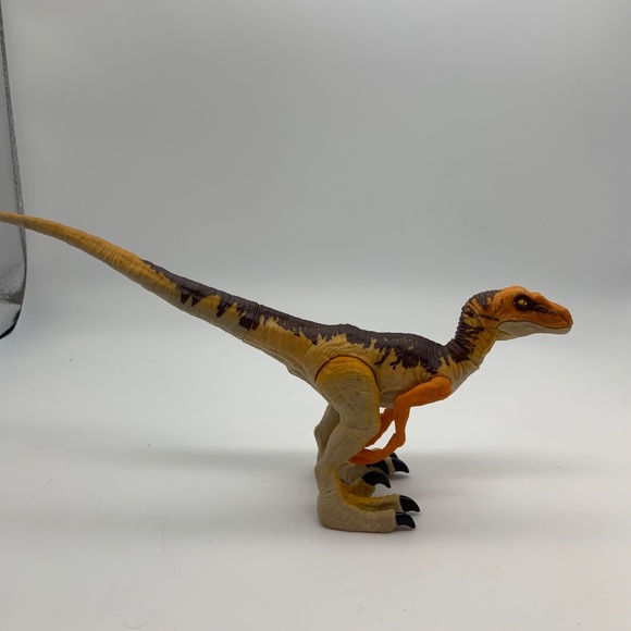 Jurassic World Velociraptor Triceratops & More Figurines Set of 6 - Picture 9 of 16